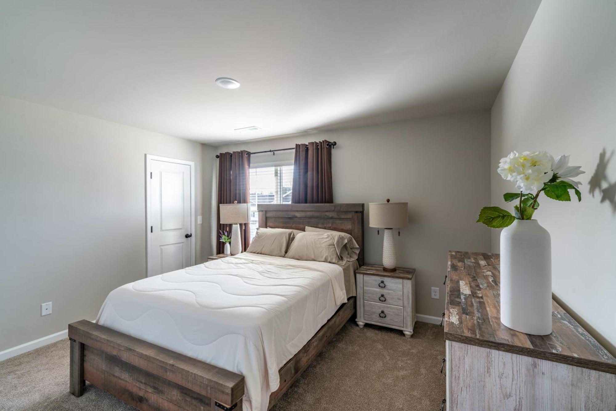 Charming Retreat- Cozy & Stylish Home
